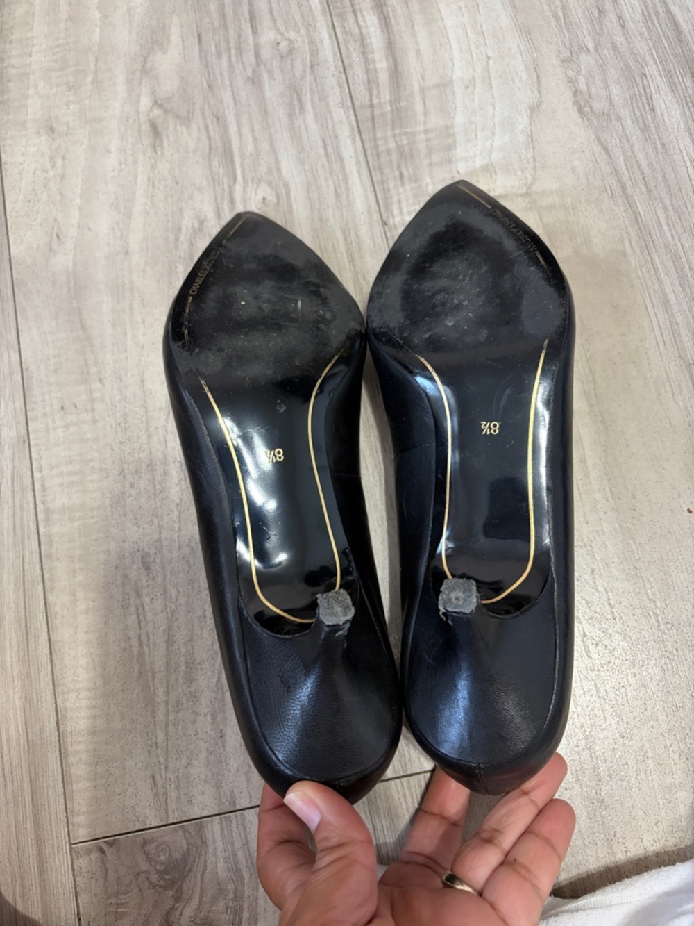 Charles Jourdan Black Pointed Kitten Heels with Red Interior - Picture 3 of 4